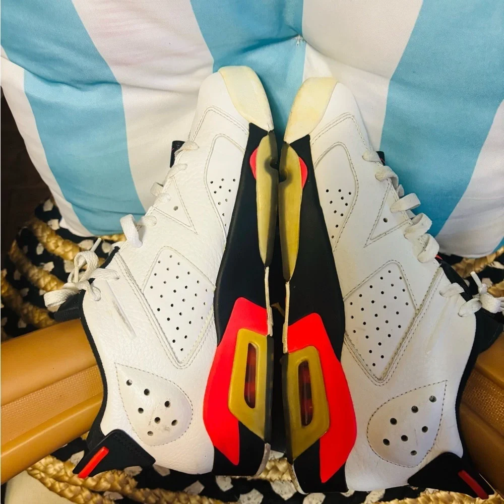 Air Jordan 6 Retro Low 